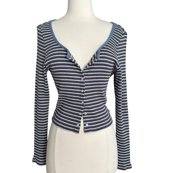 LEVI’S Britt Long Sleeve Pearl Snap Knit Top Cropped Ribbed Scoop Neck Y2K XL - Picture 1 of 16